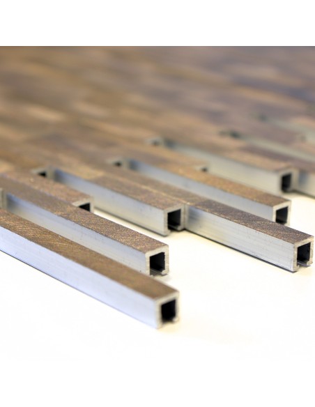 Guld Stavmosaik Aluminium Dark Borstad